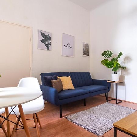 Very Central 1-Br Apt With Patio Apartment Budapest Luaran gambar